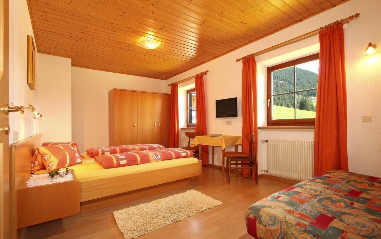 Ferienwohnung Schmözlhof Welsberg-Taisten Exterior foto